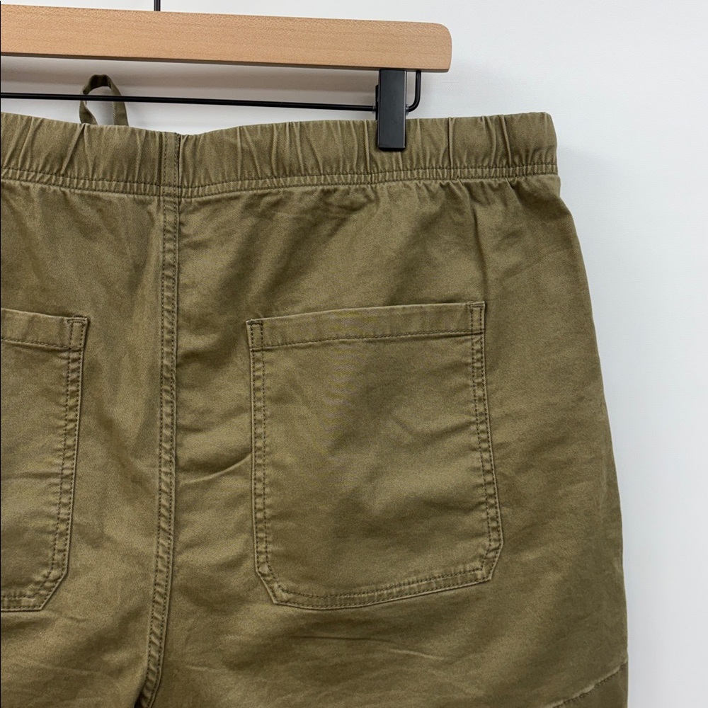 Banana Republic High Rise Utility Relaxed Chino Shorts Olive Green XL - Picture 5 of 7